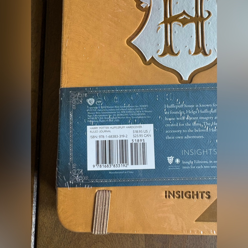 Harry Potter: Hufflepuff Ruled Pocket Journal - Picture 4 of 7